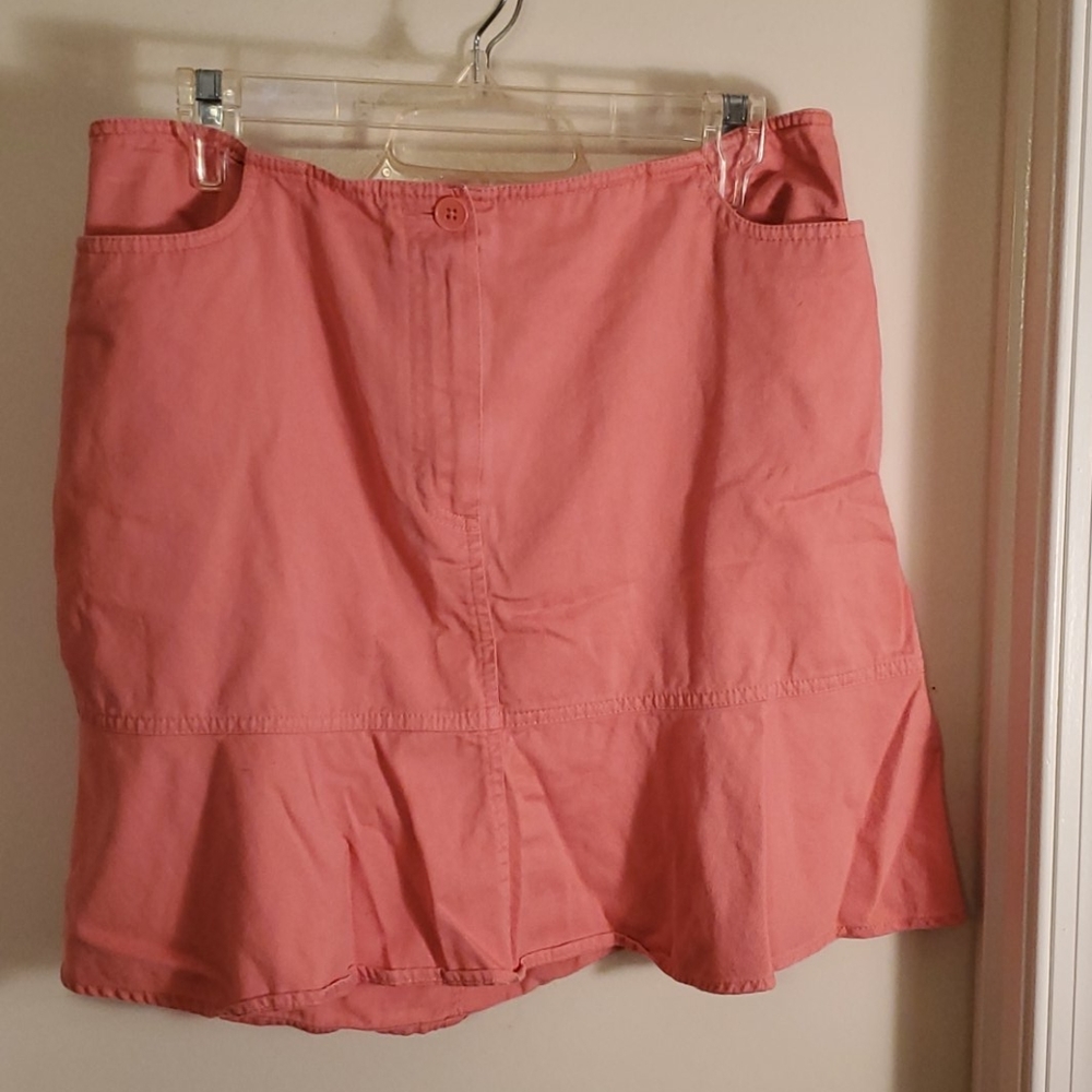 Above the knee LOFT skirt